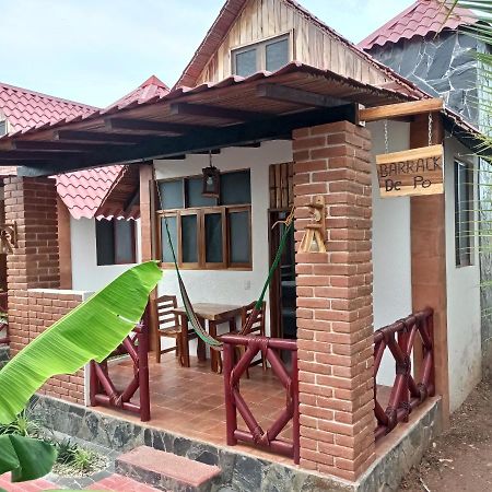 Bungalows Y Cabanas, Las Barracas De La Barra Malucano エクステリア 写真