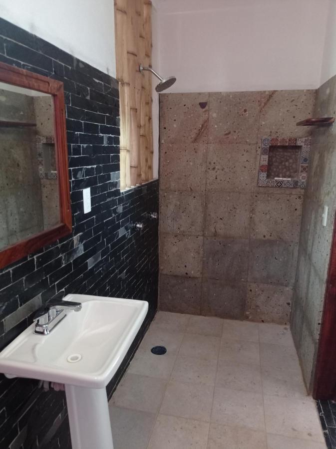 Bungalows Y Cabanas, Las Barracas De La Barra Malucano エクステリア 写真