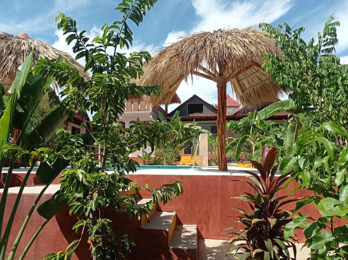 Bungalows Y Cabanas, Las Barracas De La Barra Malucano エクステリア 写真